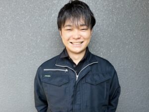スタッフ紹介 | KOSHIN
